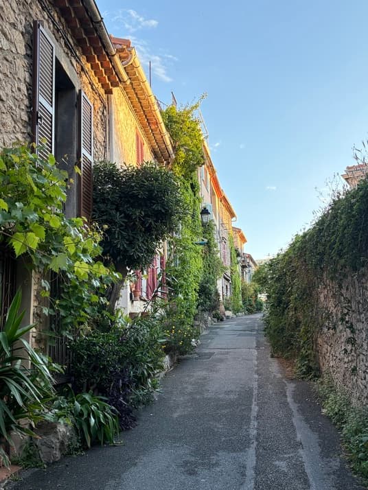 A Perfume Getaway in the Countryside of the Côte d’Azur gallery image 1