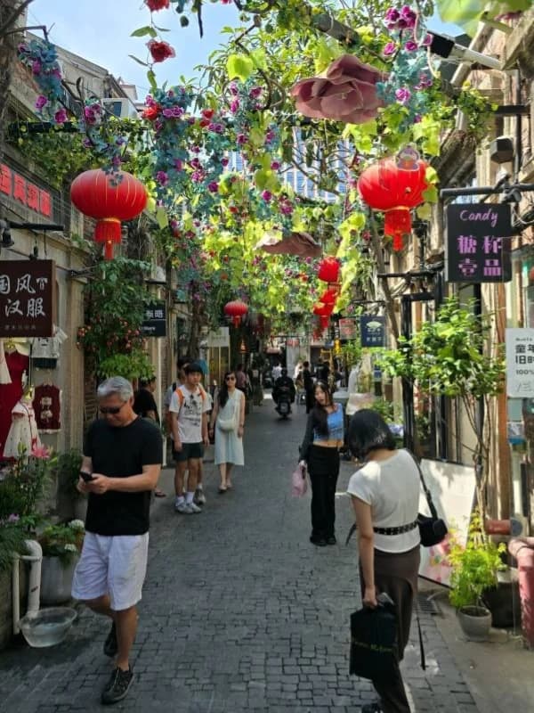 Colorful shopfronts in Tianzifang’s lanes